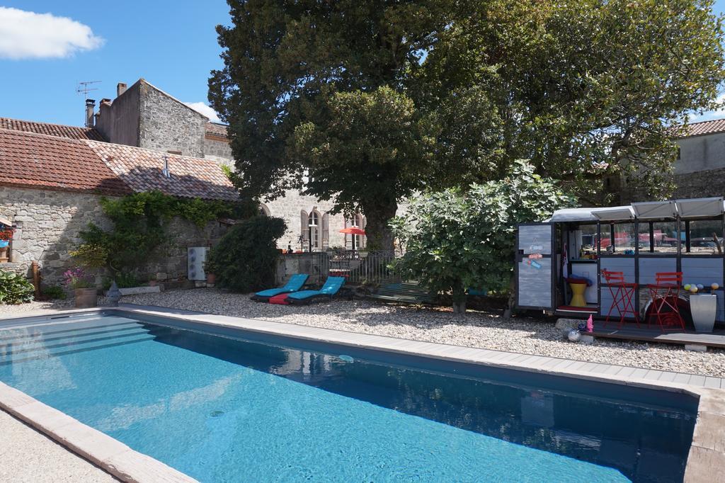Lusignan-Petit Au Bonheur D'Alphonse Bed & Breakfast エクステリア 写真