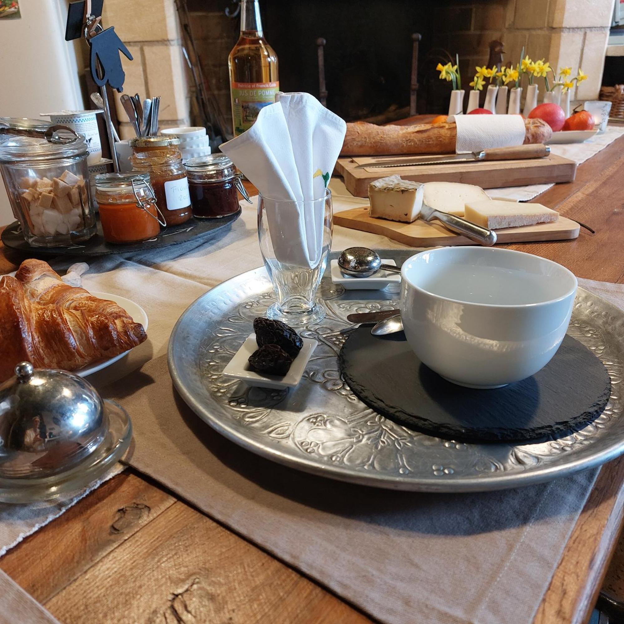 Lusignan-Petit Au Bonheur D'Alphonse Bed & Breakfast エクステリア 写真