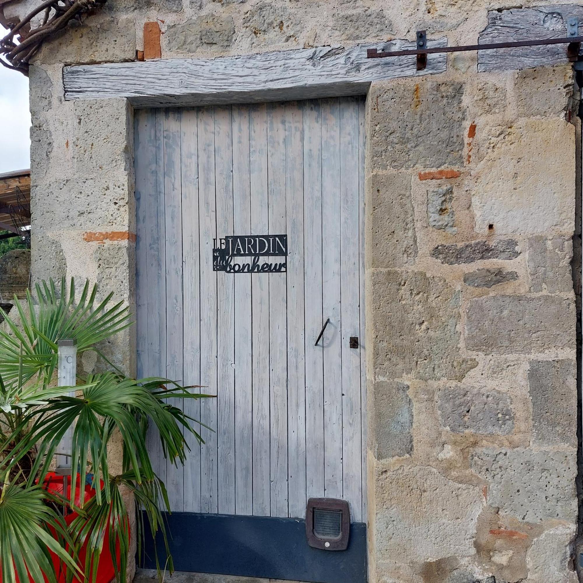 Lusignan-Petit Au Bonheur D'Alphonse Bed & Breakfast エクステリア 写真